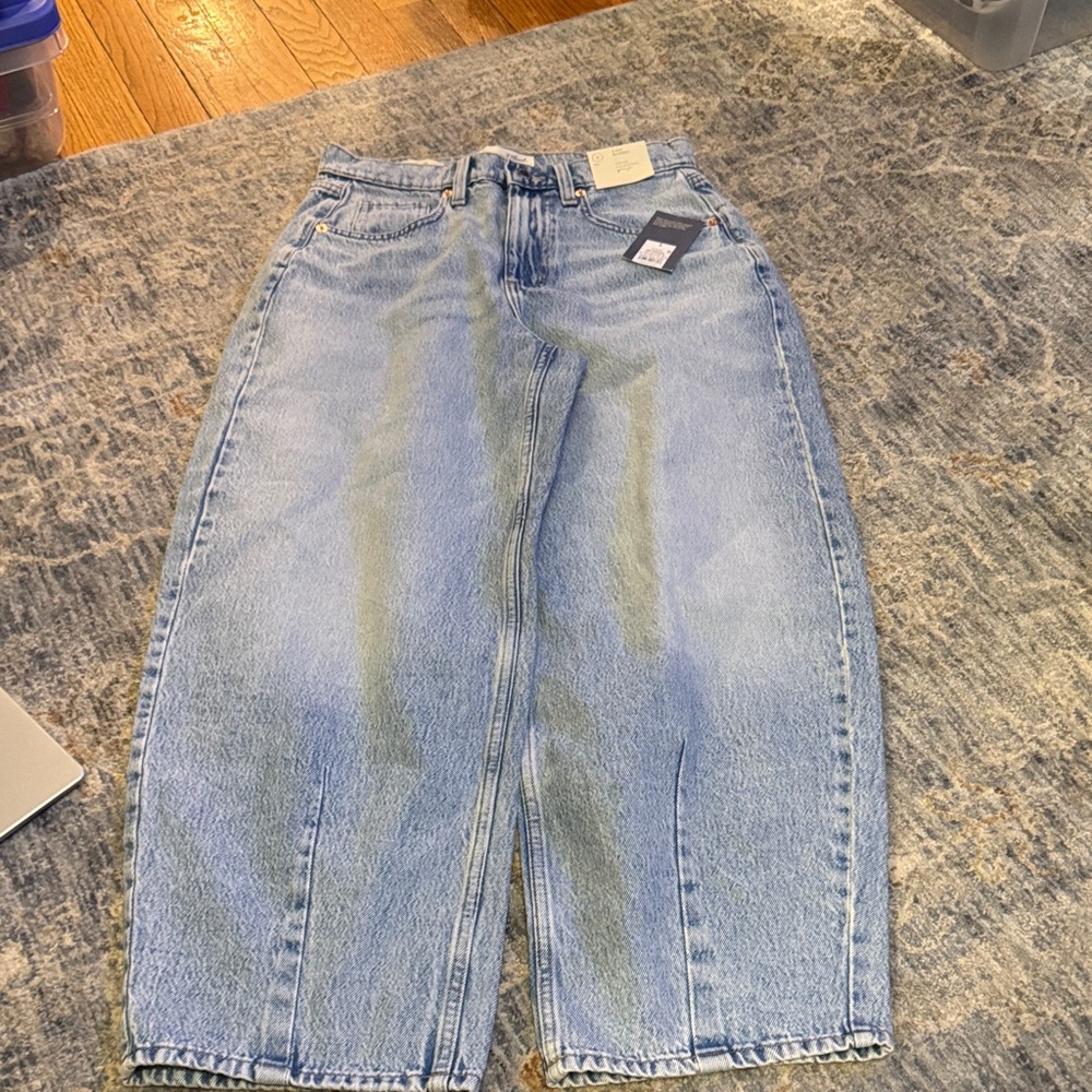 Universal Thread Light Blue Denim Jeans
